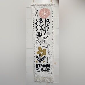 Wee Gallery Canvas Growth Chart Bloom